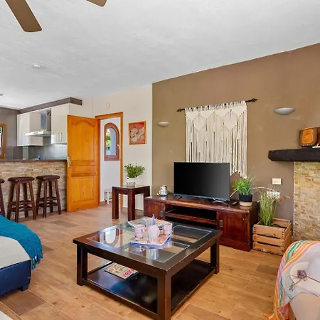 Rebeca - Plusholidays Villa Calpe