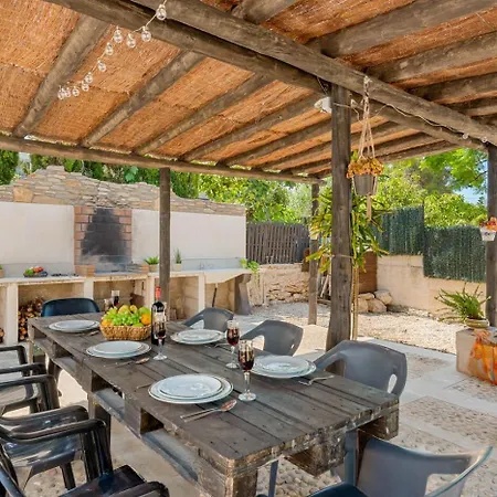 Rebeca - Plusholidays Villa Calpe